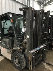 Chariot élévateur diesel UniCarriers DX25D