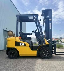 Chariot élévateur gaz Caterpillar GP25