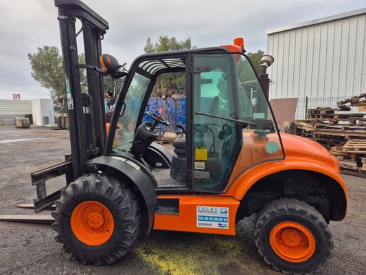 Chariot élévateur diesel Ausa C250H 4*4
