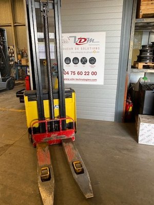Gerbeur accompagnant Hyster S1.0E